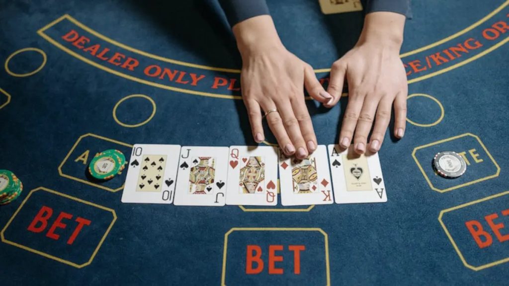 Bagaimana tetap aman saat bermain di kasino online – Auralcrave